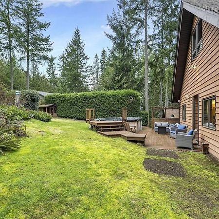 Chalet Style Cottage Near Shawnigan Lake Eksteriør billede