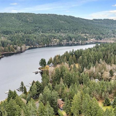 Chalet Style Cottage Near Shawnigan Lake Eksteriør billede